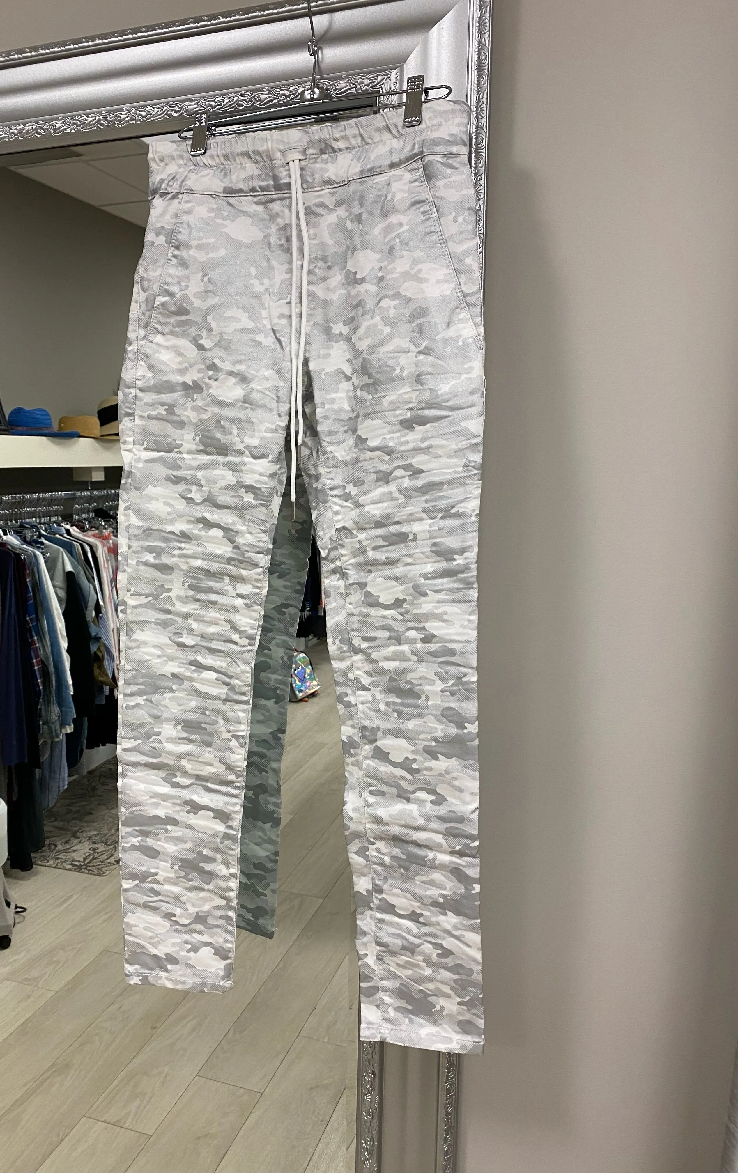 Flog Shely White Camo Joggers