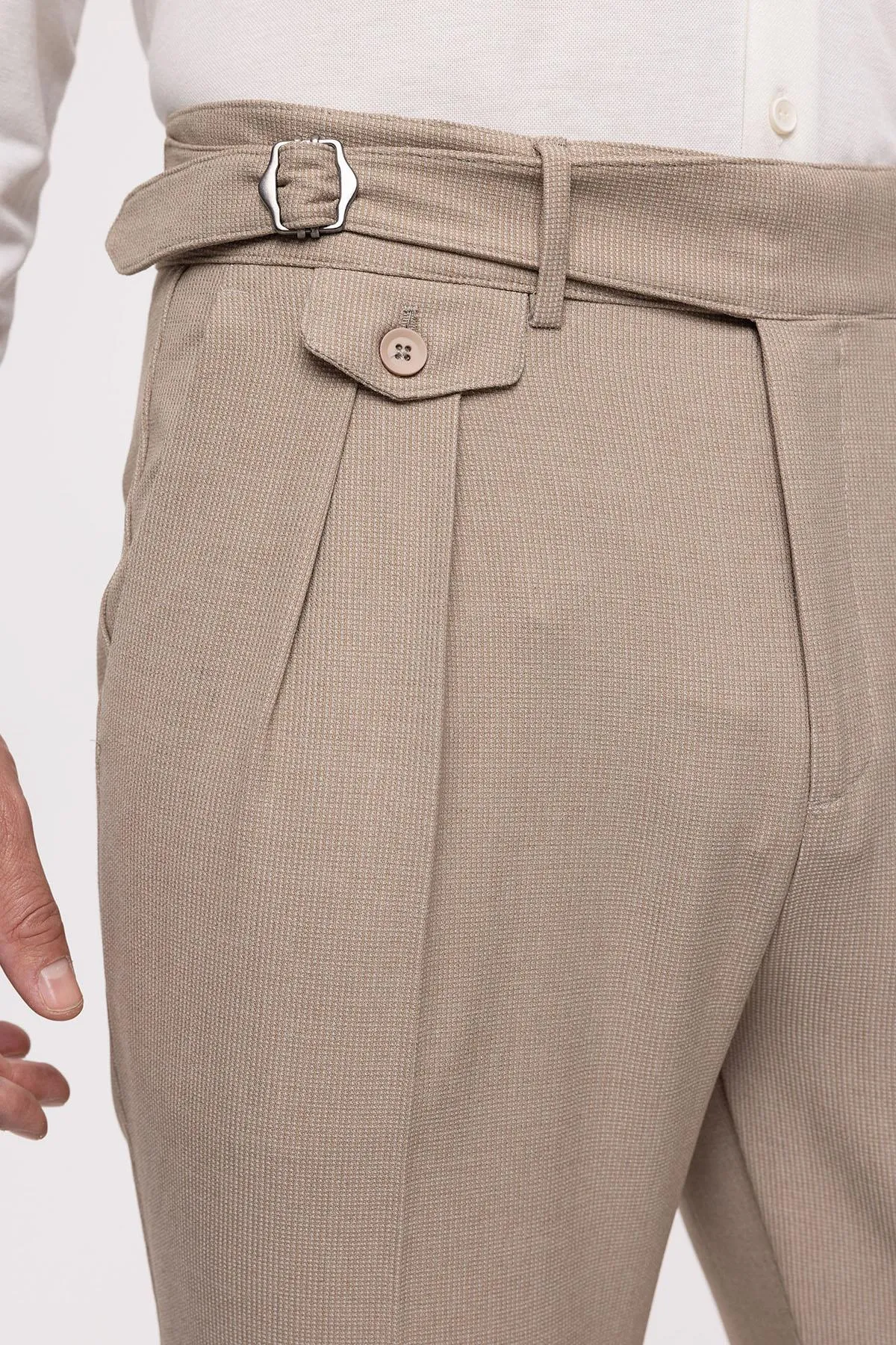 Men's Beige High Waist (Boyfriend) Pleated Fabric Trousers With Buckle Belt - Wessi