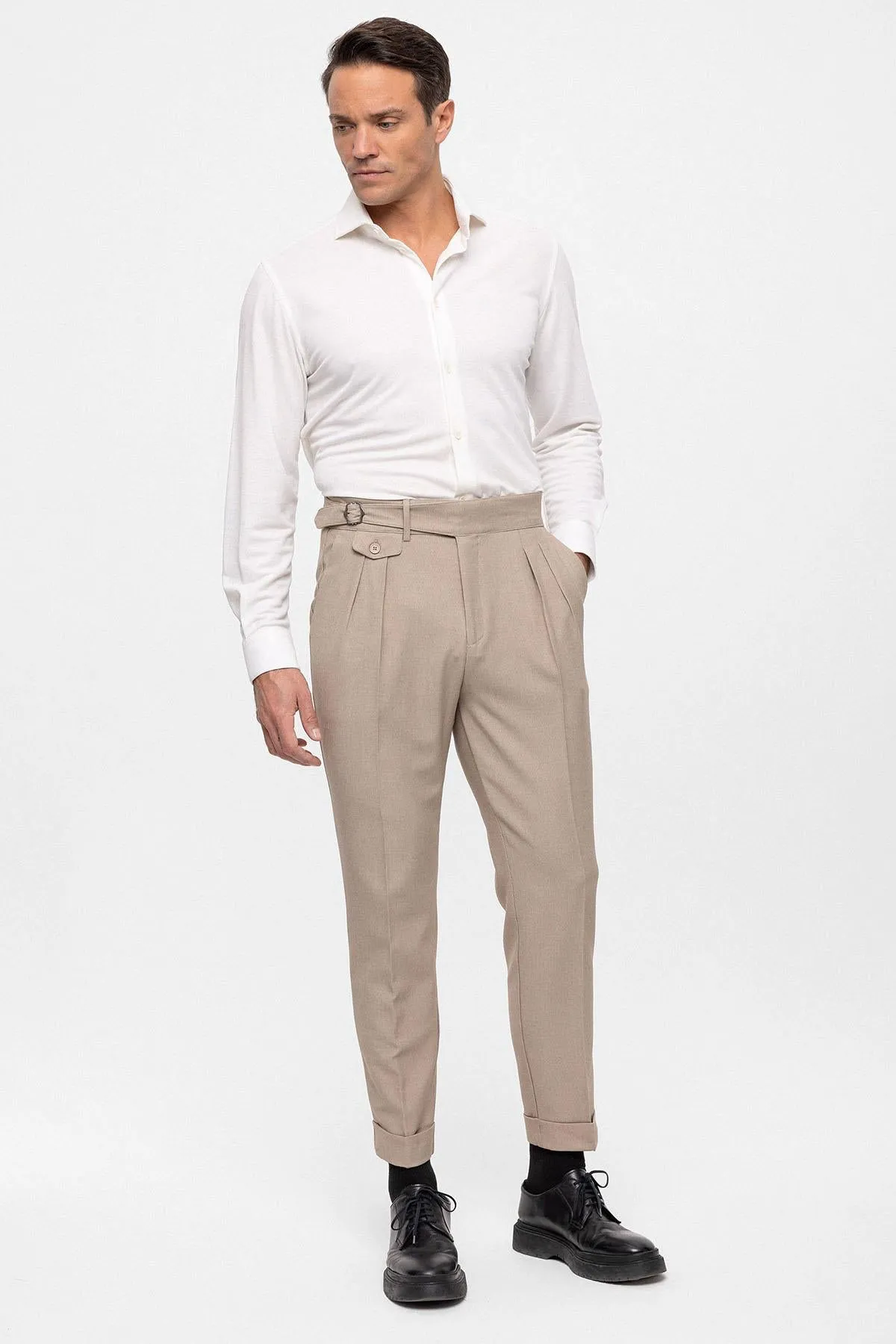 Men's Beige High Waist (Boyfriend) Pleated Fabric Trousers With Buckle Belt - Wessi