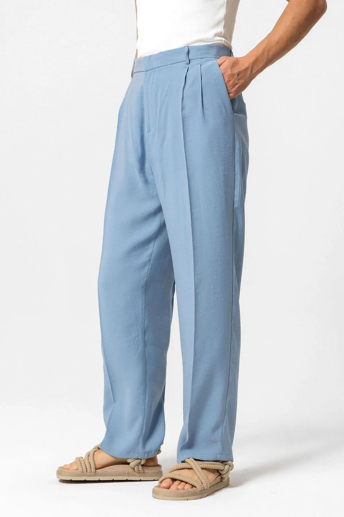 Men's Blue High-Waist Pleated Baggy Pants - Wessi