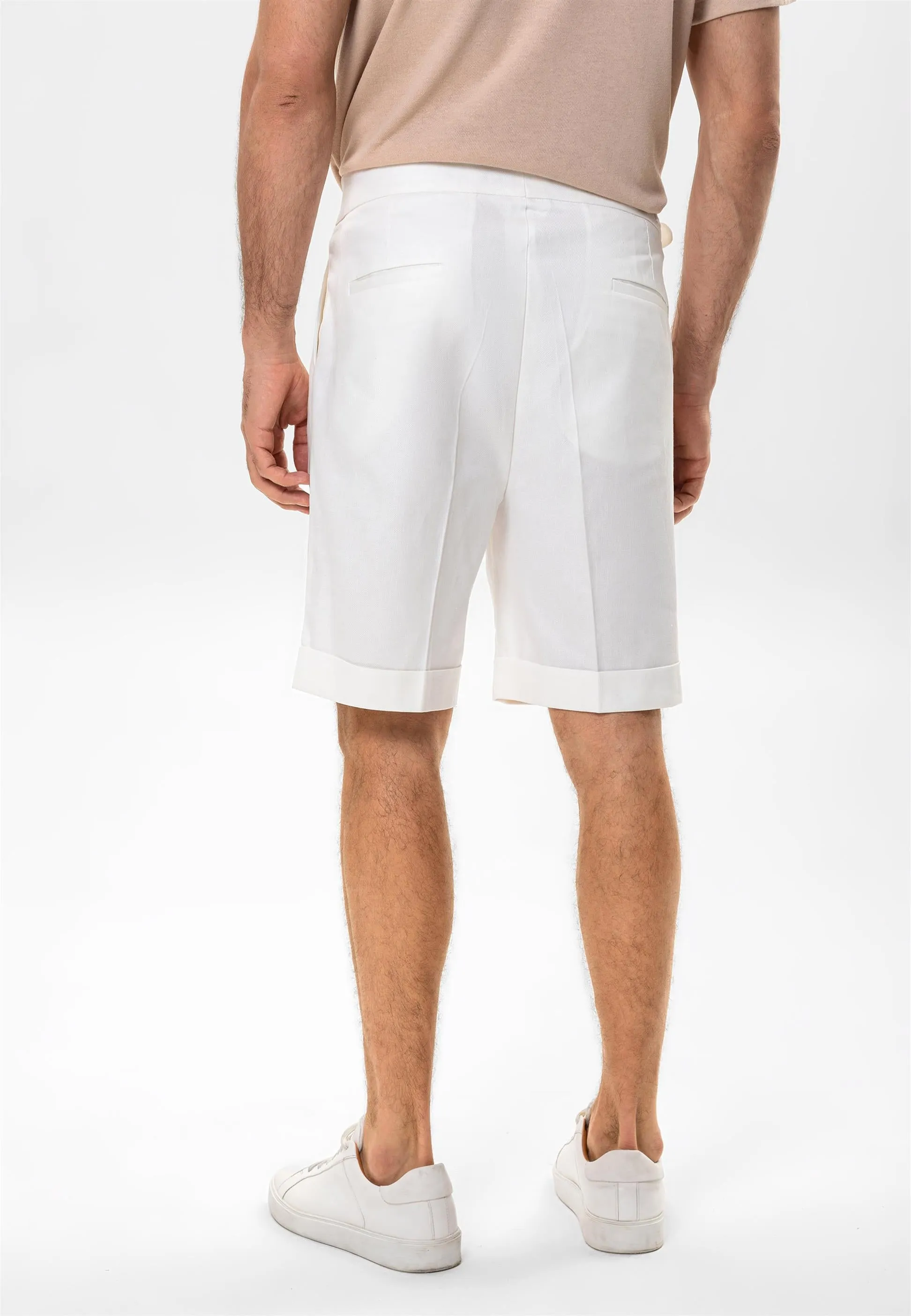 Men's White Buckle Detailed Pleated  Shorts - Wessi