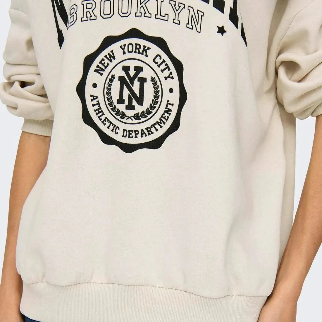ONLY Oversized Sweatshirt in Grey/Birch